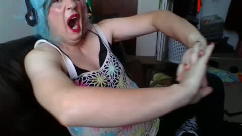 Madelyn online show from 11.23.25