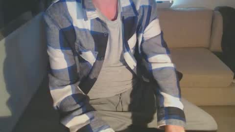 Snapshot of bigdutchenergy chatting on 10.24.25 BigDutchEnergy online show from 10.24.25