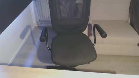 Snapshot of bigdutchenergy chatting on 11.22.25 BigDutchEnergy online show from 11.22.25