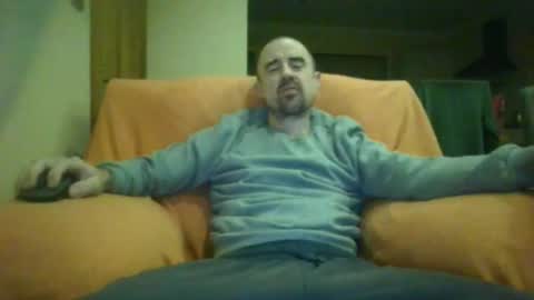 Snapshot of bigeireone chatting on 10.01.25 bigeireone online show from 10.01.25