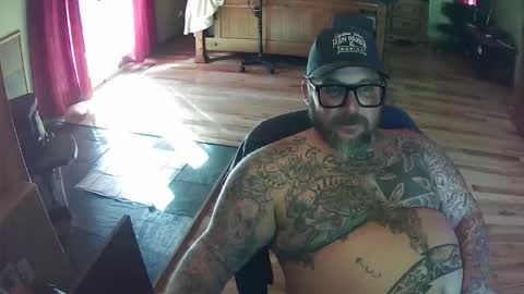 Snapshot of biggdaddy4206913 chatting on 10.24.25 biggdaddy4206913 online show from 10.24.25