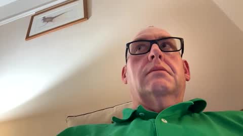 Snapshot of biggloves4bighands chatting on 10.27.25 biggloves4bighands online show from 10.27.25