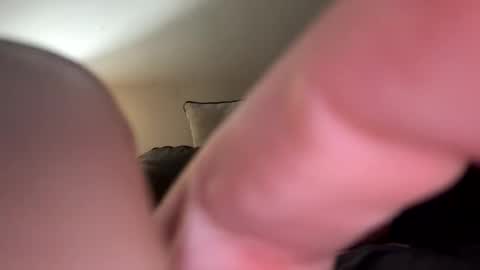 Snapshot of biggloves4bighands chatting on 10.30.25 biggloves4bighands online show from 10.30.25