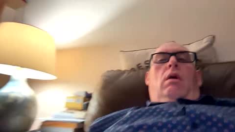 Snapshot of biggloves4bighands chatting on 11.01.25 biggloves4bighands online show from 11.01.25