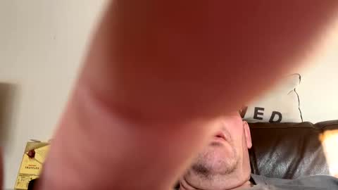 Snapshot of biggloves4bighands chatting on 11.23.25 biggloves4bighands online show from 11.23.25