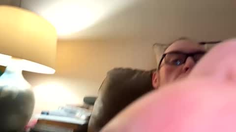 Snapshot of biggloves4bighands chatting on 12.17.25 biggloves4bighands online show from 12.17.25