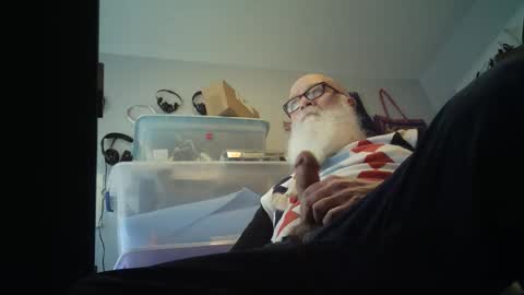 Snapshot of bigjeff01 chatting on 04.29.26 bigjeff01 online show from 04.29.26