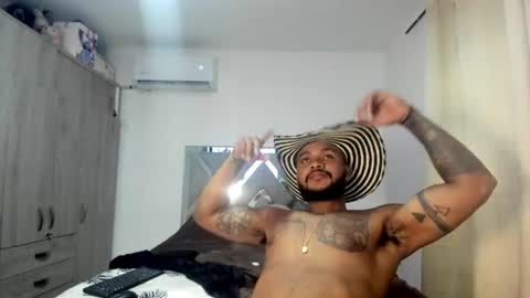 biglatino098 online show from 06.11.26