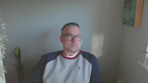 Snapshot of biglegs1234 chatting on 11.24.25 biglegs1234 online show from 11.24.25