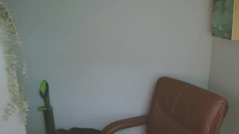 Snapshot of biglegs1234 chatting on 12.18.25 biglegs1234 online show from 12.18.25