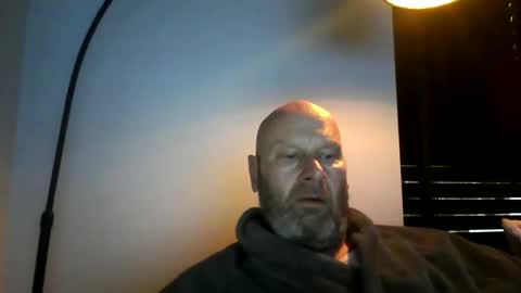 Snapshot of bigmike3339 chatting on 12.14.24 bigmike3339 online show from 12.14.24