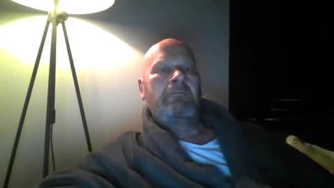 Snapshot of bigmike3339 chatting on 02.28.25 bigmike3339 online show from 02.28.25
