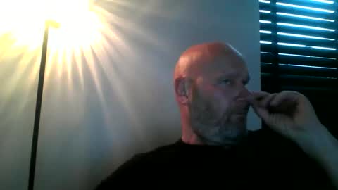 Snapshot of bigmike3339 chatting on 10.27.25 bigmike3339 online show from 10.27.25