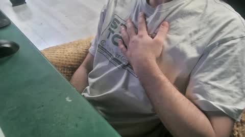 Snapshot of bigpeepdude chatting on 10.17.25 bigpeepdude online show from 10.17.25