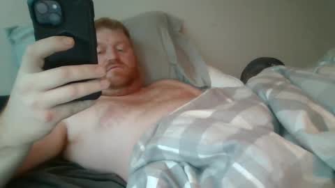 Snapshot of bigred92899 chatting on 10.04.25 bigred92899 online show from 10.04.25