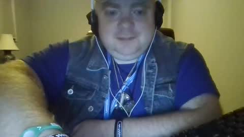 Snapshot of bigred_nyc chatting on 02.27.25 Big Red online show from 02.27.25