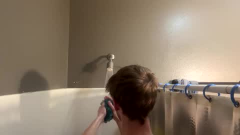 Snapshot of bigskinnyboyshh chatting on 12.17.24 bigskinnyboyshh online show from 12.17.24