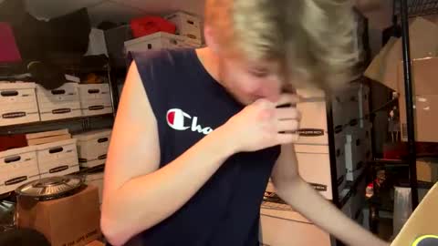 Snapshot of bigskinnyboyshh chatting on 02.06.25 bigskinnyboyshh online show from 02.06.25