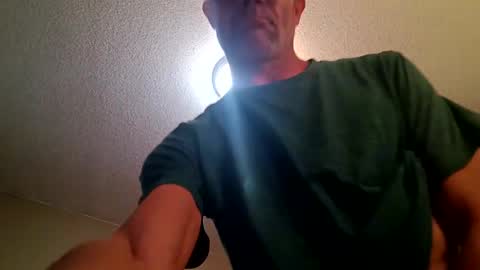 Snapshot of bigstuff674 chatting on 01.02.25 Aka hardwood online show from 01.02.25