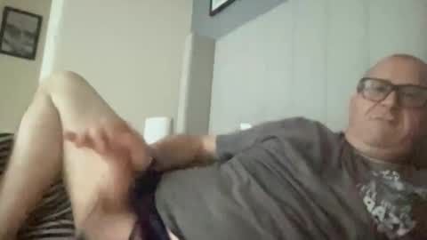 Snapshot of bigtone2_1968 chatting on 11.02.25 bigtone2_1968 online show from 11.02.25