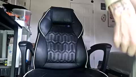 Snapshot of bigwhited2115 chatting on 11.18.25 Onlyfans redheadedwhitedick online show from 11.18.25