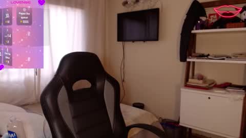 Snapshot of biigbooty_ chatting on 12.19.24 biigbooty_ online show from 12.19.24