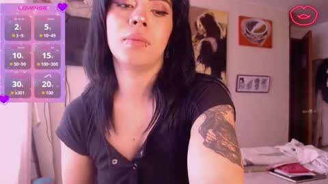 Snapshot of biigbooty_ chatting on 10.28.25 biigbooty_ online show from 10.28.25