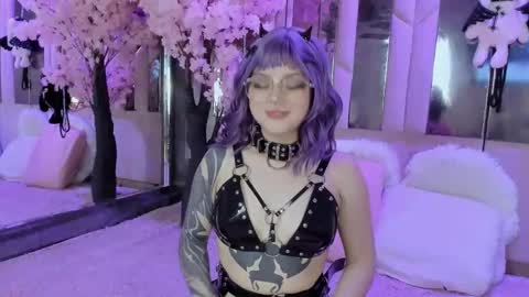 Snapshot of biizzy_noar chatting on 11.10.25 Biizzy online show from 11.10.25