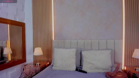 Snapshot of bilie_rouse1 chatting on 12.22.25 Bilie online show from 12.22.25