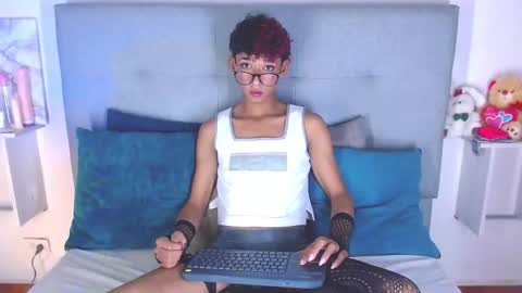 Snapshot of billie_turner_ chatting on 10.08.25 B-I-L-L-I-E 3 online show from 10.08.25