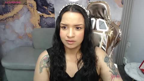 Live 1000pm 600am COLOMBIAN HOUR online show from 02.23.25