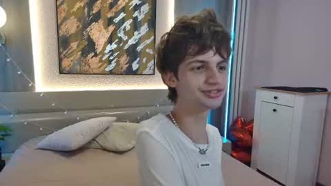 Snapshot of bimbo_boy_ chatting on 06.11.26 Bimbo boy online show from 06.11.26