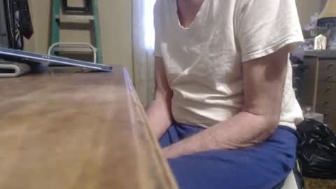 Snapshot of bimbttm chatting on 12.19.24 Bimbttm online show from 12.19.24