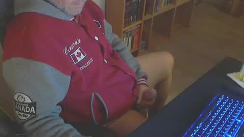 Snapshot of biparislove chatting on 12.29.24 BigDick online show from 12.29.24