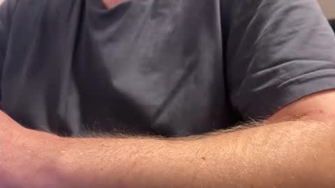 Snapshot of bipeni chatting on 12.15.25 bipeni online show from 12.15.25