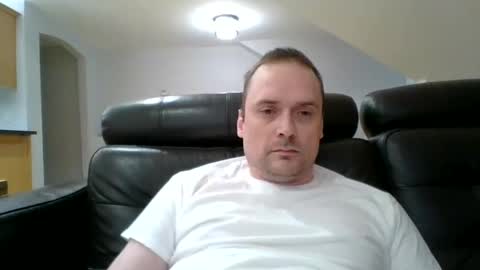 Snapshot of bird8888 chatting on 10.08.25 bird8888 online show from 10.08.25