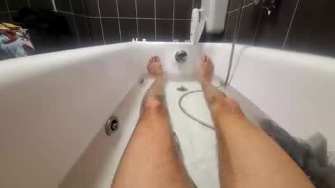 Snapshot of bisexdadd chatting on 12.15.24 bisexdadd online show from 12.15.24