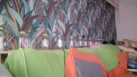 Snapshot of bizoukey15 chatting on 10.13.25 bizoukey15 online show from 10.13.25