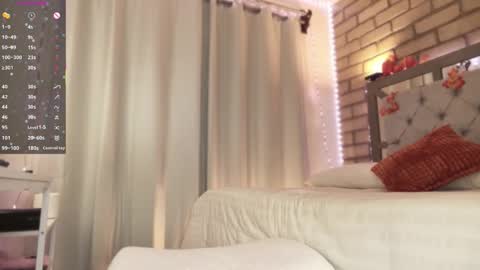 Snapshot of bl_cos chatting on 11.04.25 Biel online show from 11.04.25