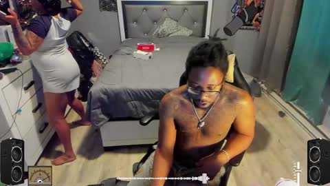 Plant Base Streamers From Pennsylvania online show from 12.20.24