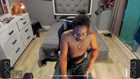 Plant Base Streamers From Pennsylvania online show from 02.01.25