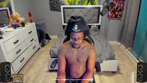 Plant Base Streamers From Pennsylvania online show from 02.11.25