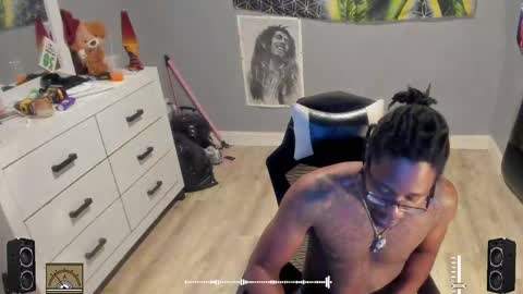 Plant Base Streamers From Pennsylvania online show from 09.13.25