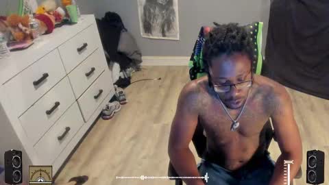 Plant Base Streamers From Pennsylvania online show from 10.01.25