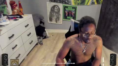 Plant Base Streamers From Pennsylvania online show from 10.07.25