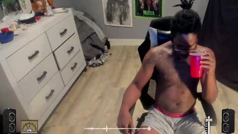 Plant Base Streamers From Pennsylvania online show from 10.12.25