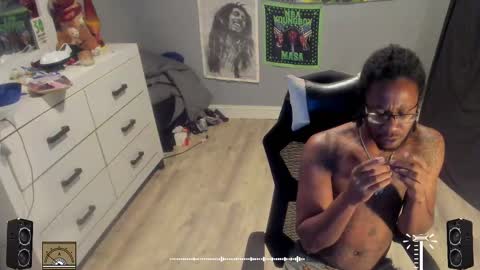 Plant Base Streamers From Pennsylvania online show from 10.13.25