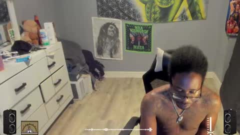 Plant Base Streamers From Pennsylvania online show from 10.25.25