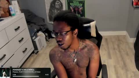 Plant Base Streamers From Pennsylvania online show from 10.28.25