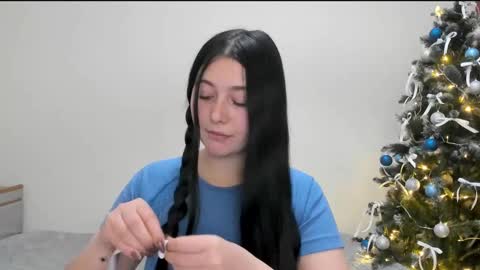 Snapshot of black_berry_bla_ck chatting on 12.10.24 black_berry_bla_ck online show from 12.10.24